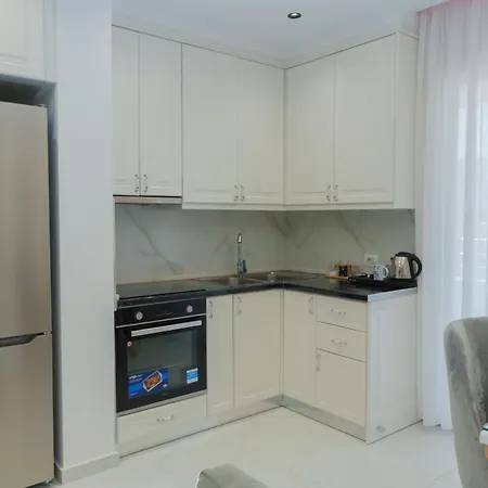 Διαμέρισμα Gimi 4 *
