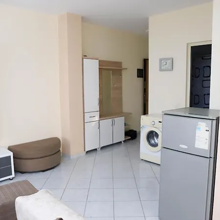 Gimi 4 * Durrës